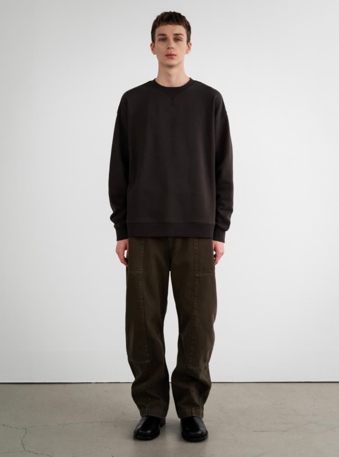 (L) 인사일런스 커브드 리브 스웨트셔츠 BROWN 상품이미지4