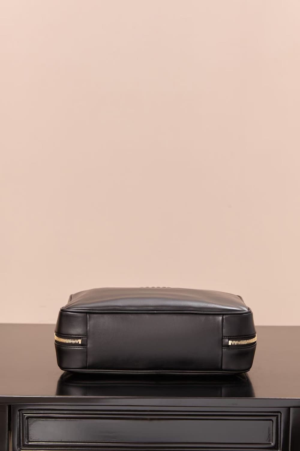 미우 미우 가죽 탑 핸들백1 상품이미지5