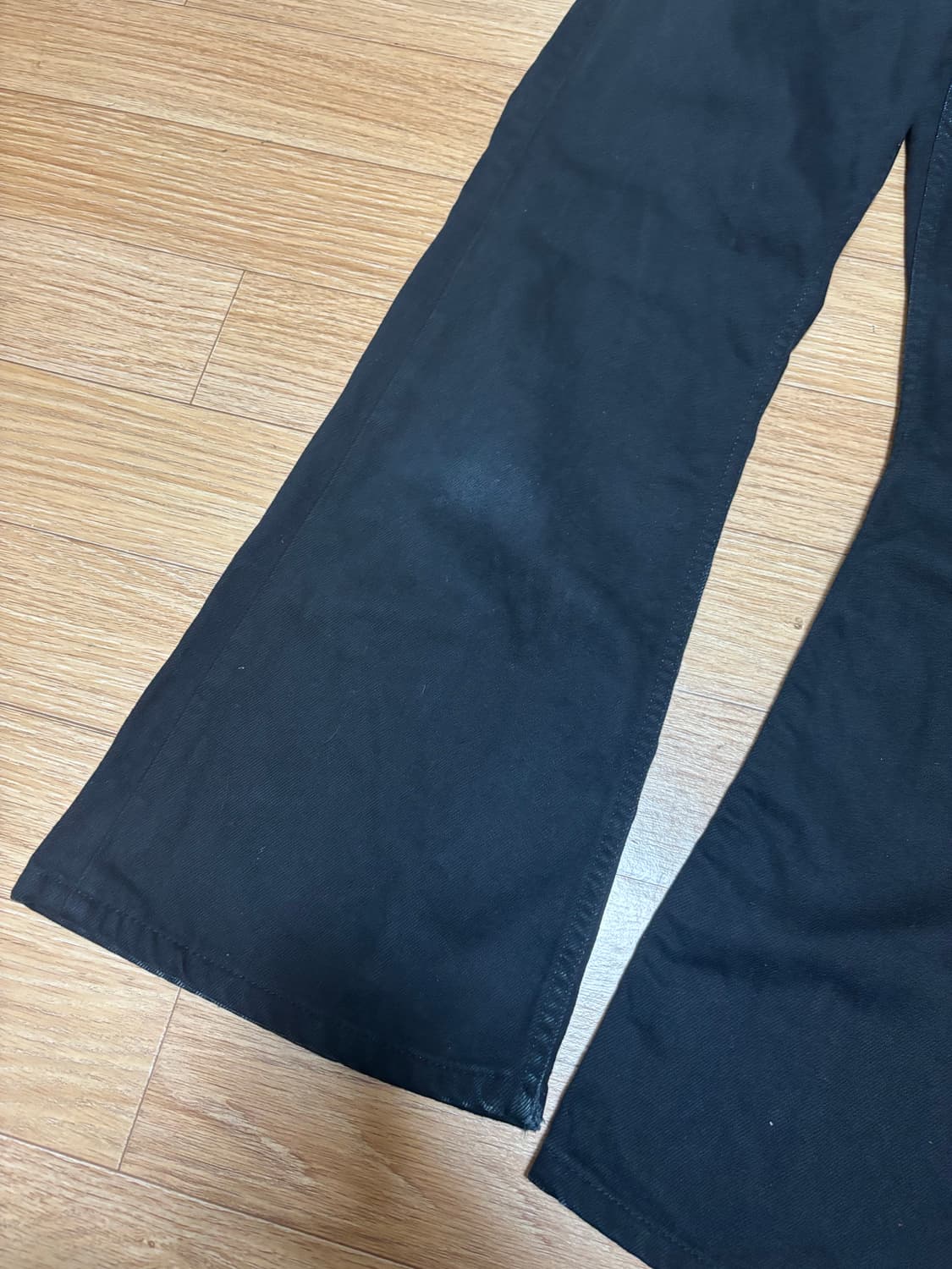 코스 블랙 부츠컷 청바지 상품이미지7