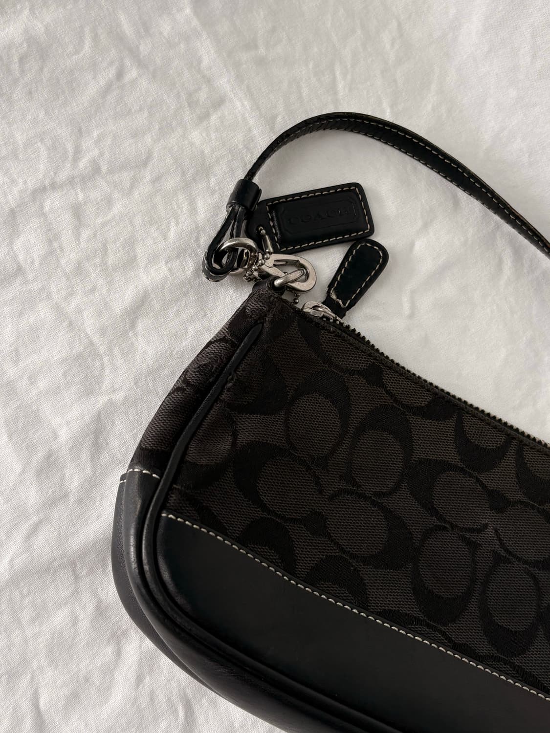 Coach black mini hand bag 상품이미지10