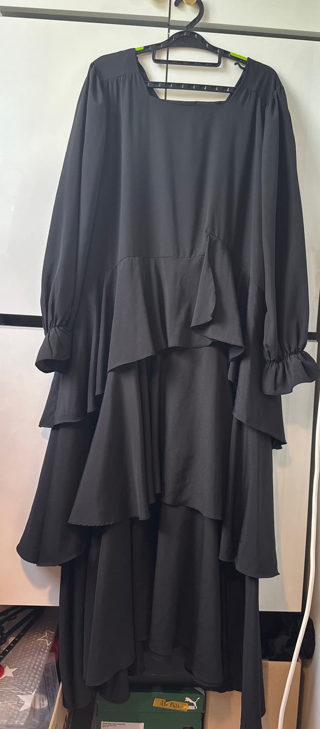 검정색 프릴 롱 원피스검정색 틴트st 상품이미지1