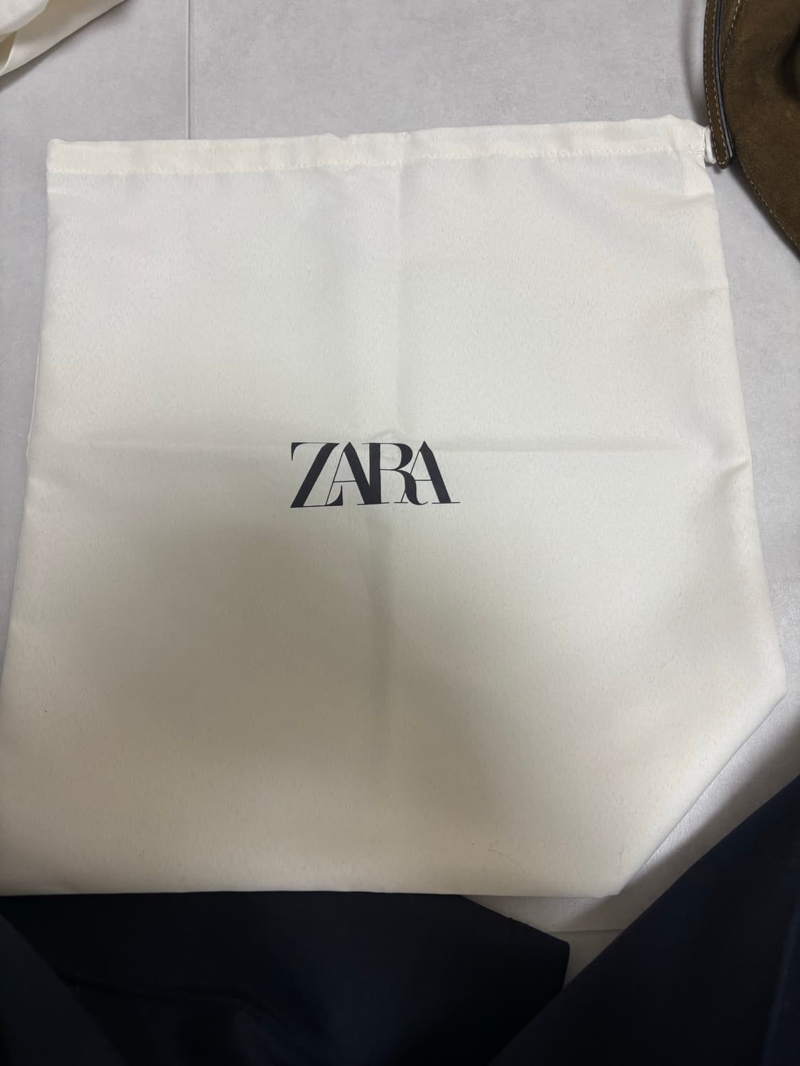 자라 스웨이드 볼링백 상품이미지6