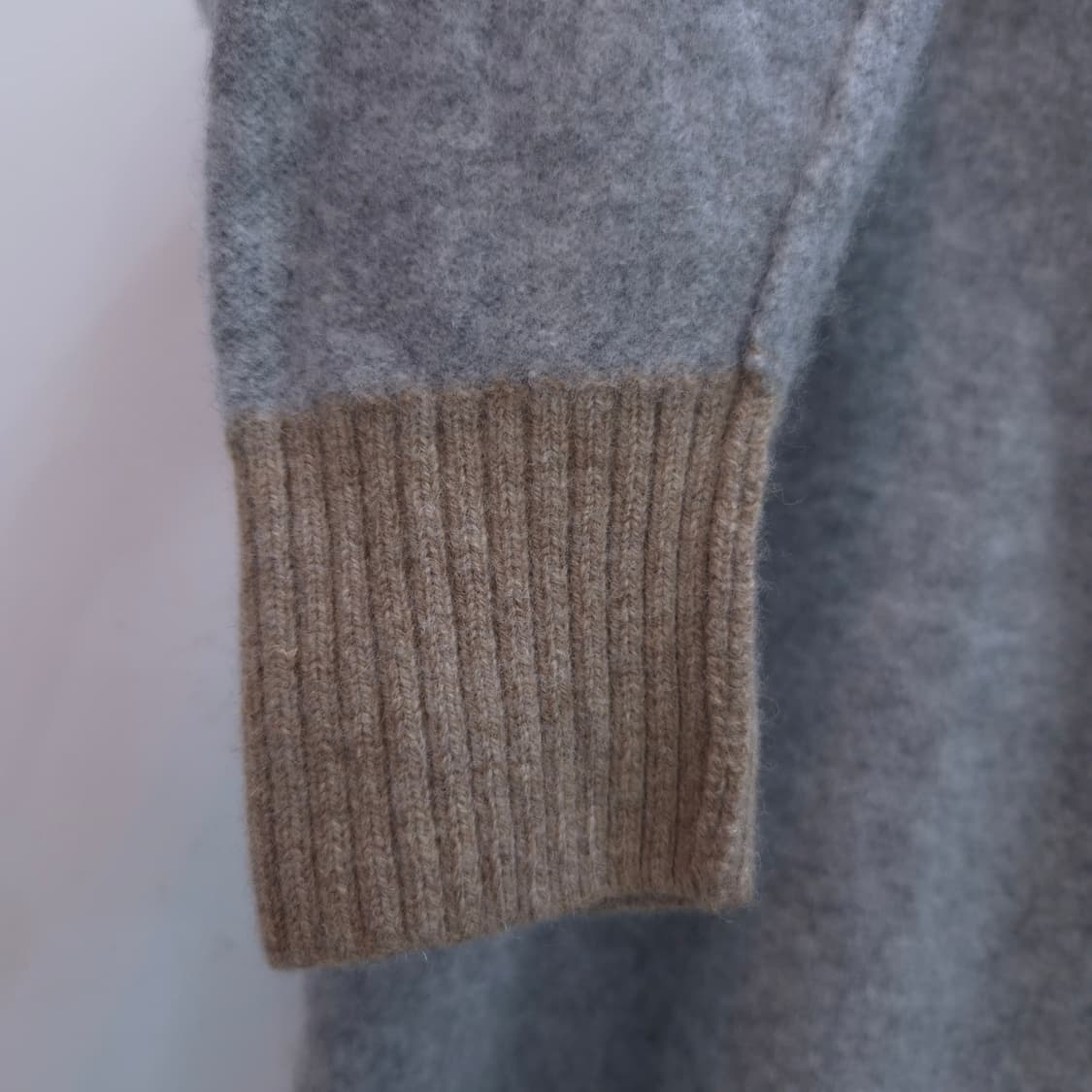 UNIQLO x ANYA HINDMARCH 콜라보 니트 상품이미지5