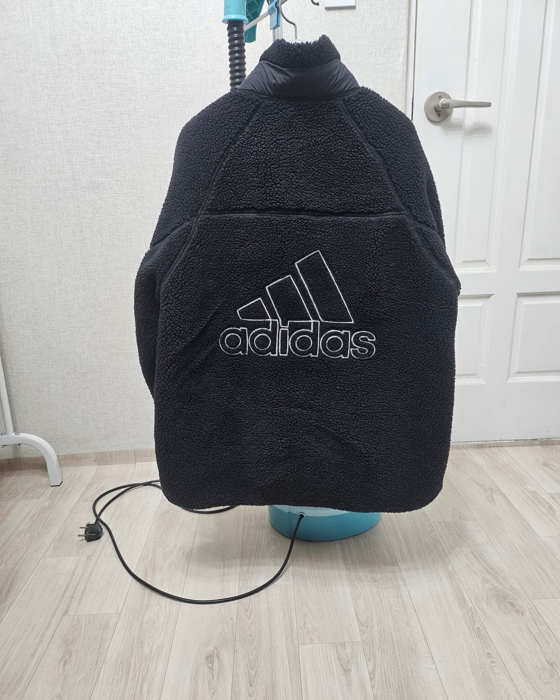 (100)L ☆초대장급☆ 아디다스 리버시블 [블랙] 쉐르파 후리스점퍼 상품이미지5