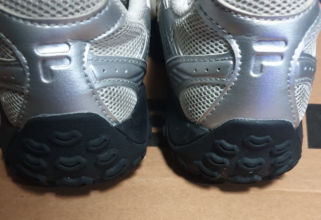 (한소희PICK) FILA 에샤페 실버문 스니커즈 (230) 상품이미지5