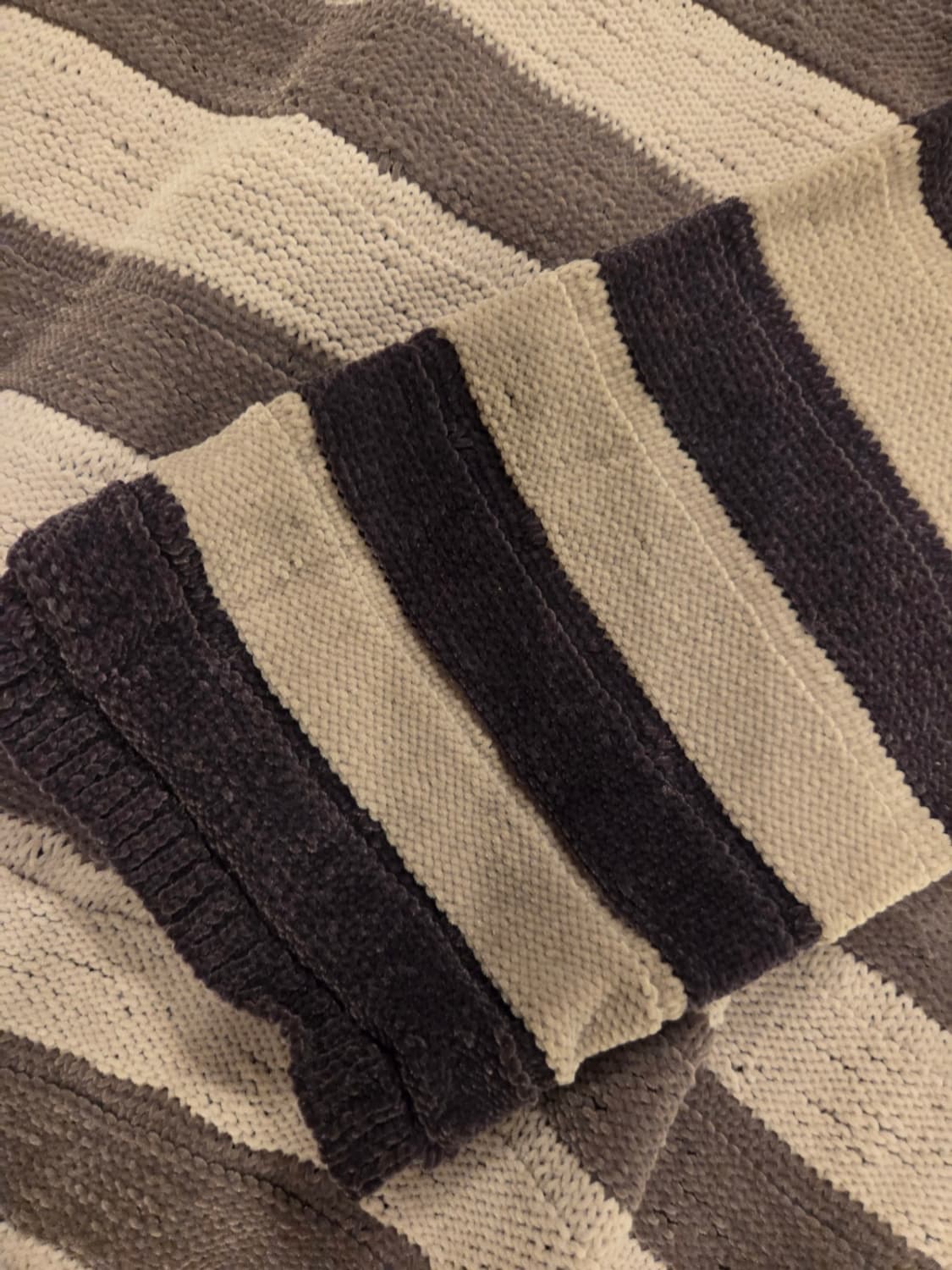 써네이 모호크넥 니트 상품이미지3