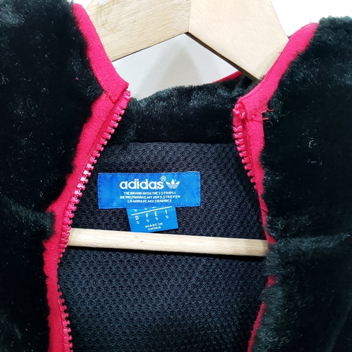 아디다스 오리지날 후리스 후드 조끼 블랙 상품이미지3