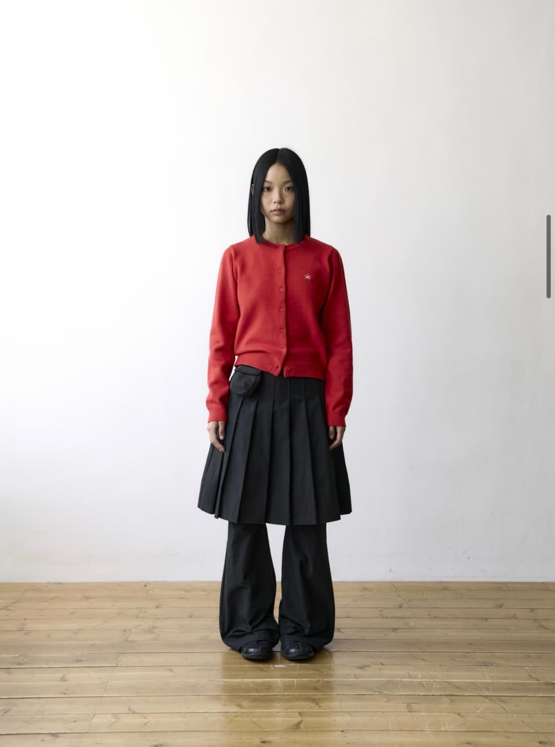 더콜디스트모먼트 미니 로고 니트 가디건 레드 M 상품이미지3