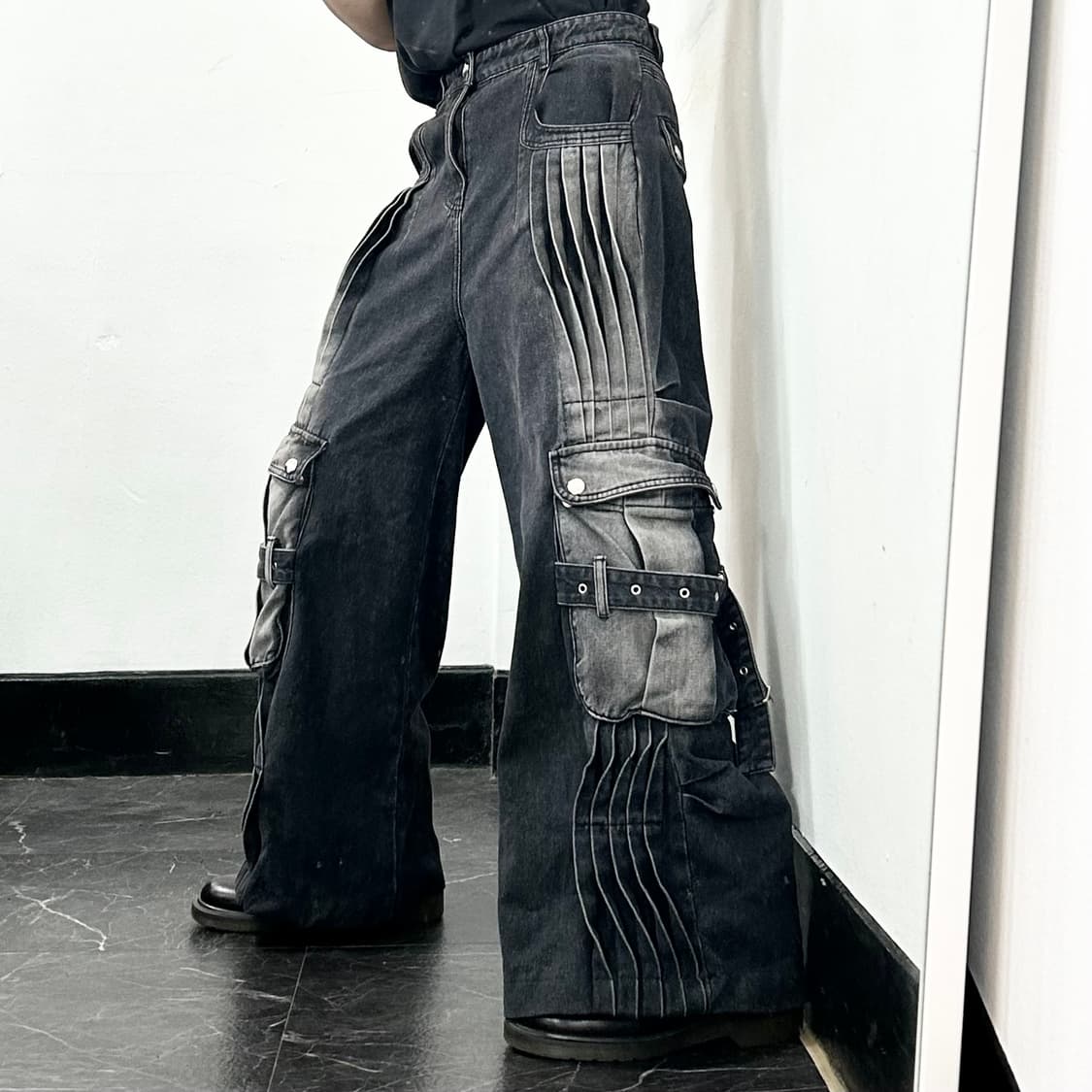 플리츠 와이드 흑청 데님 카고 팬츠 상품이미지3