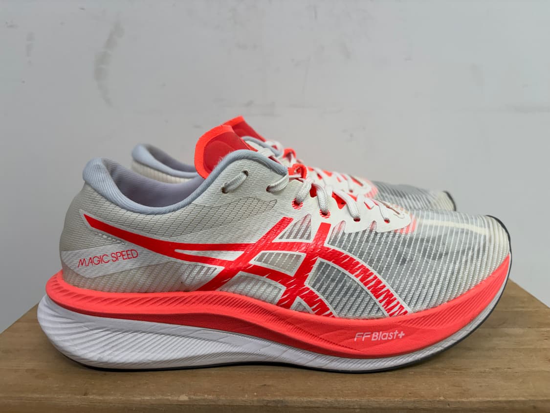 아식스 매직 스피드 런닝화 265 상품이미지1