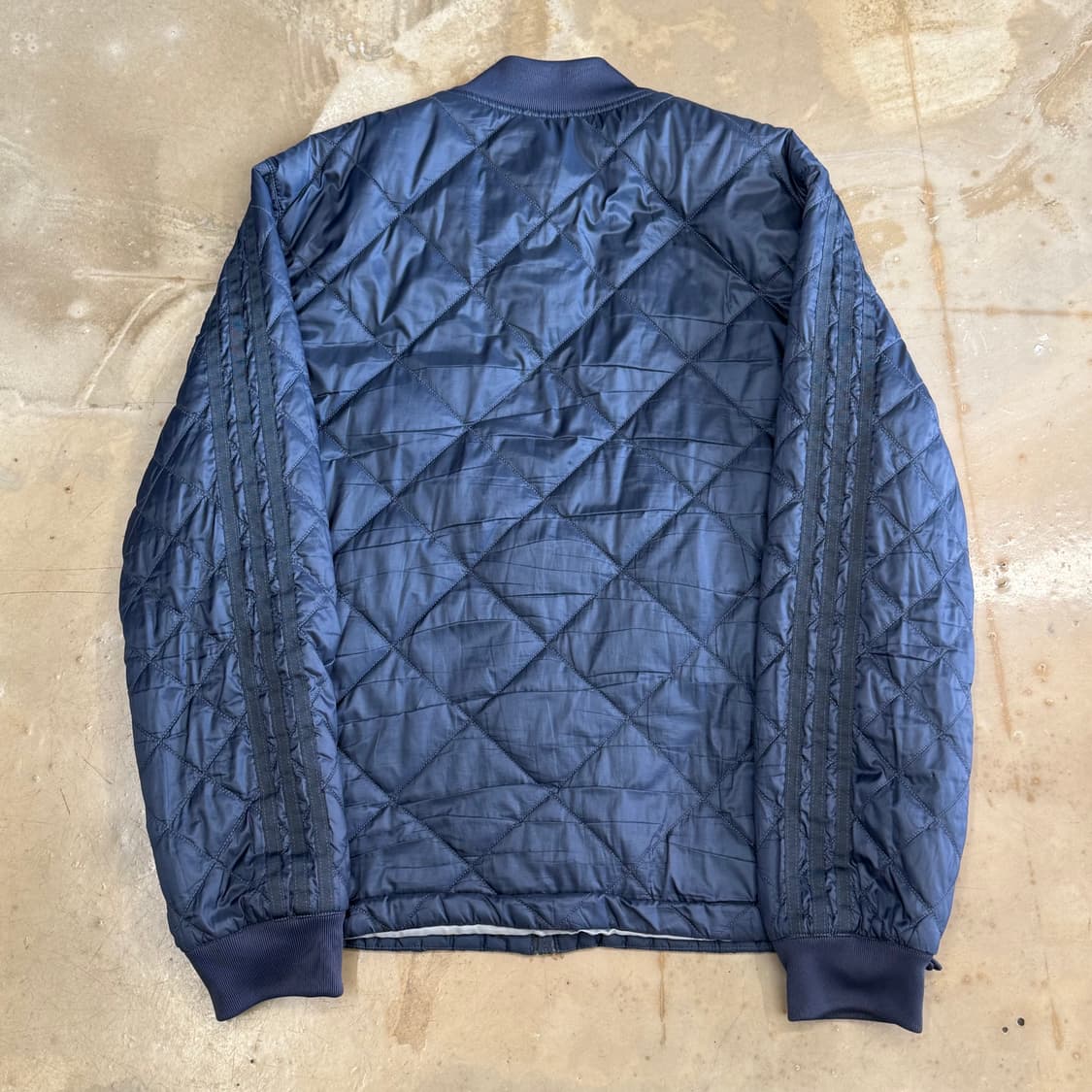 L 아디다스 삼선 네이비 퀄팅 자켓 상품이미지3