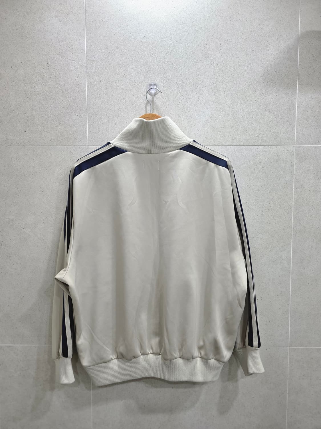 공용)9090 N 로고 심플 트랙 자켓 아이보리 L 상품이미지3