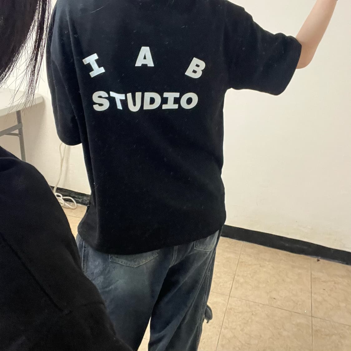 IAB Studio black t-shirt  상품이미지3