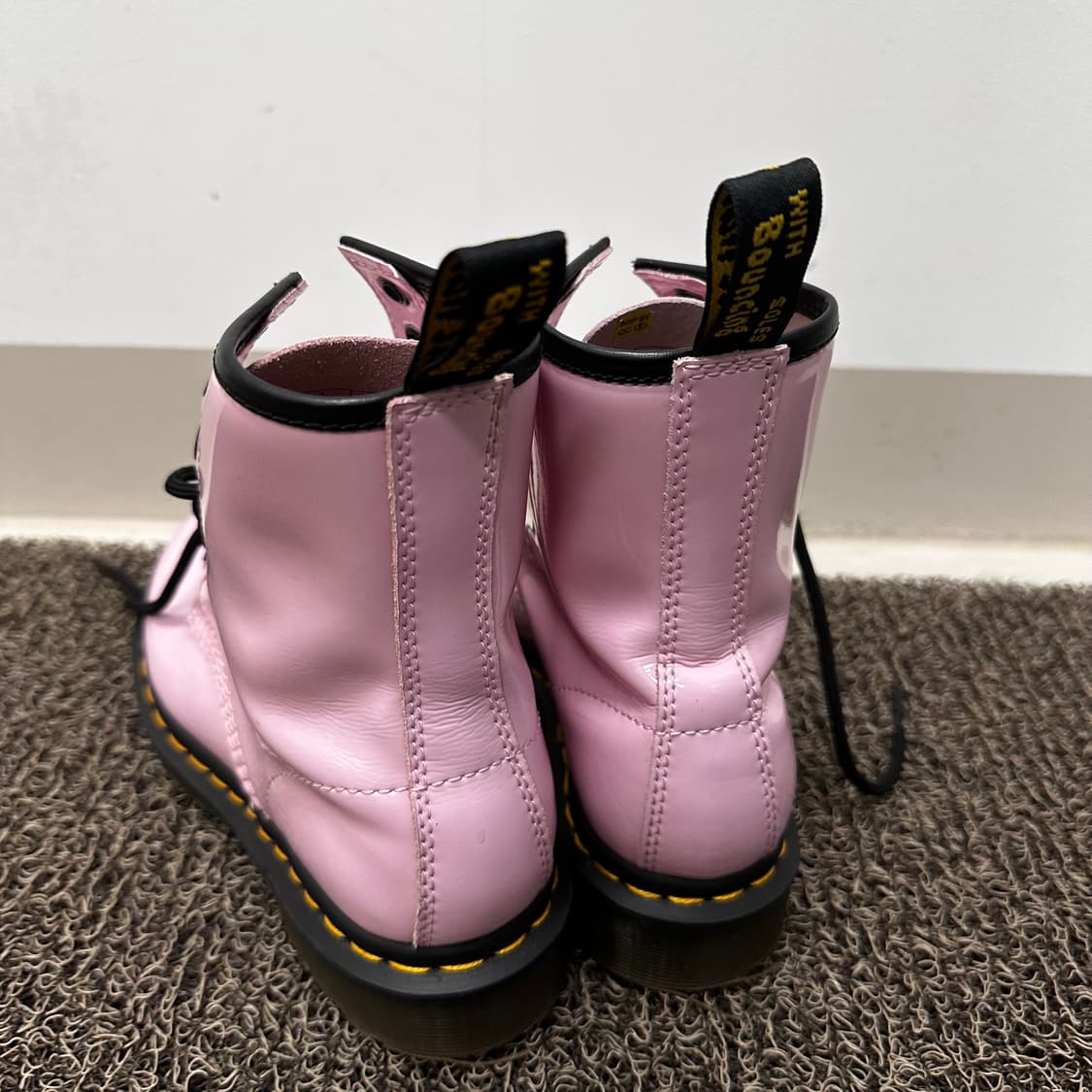 닥터마틴 여성 페이턴트 워커 부츠 핑크 UK 4(230) 상품이미지3