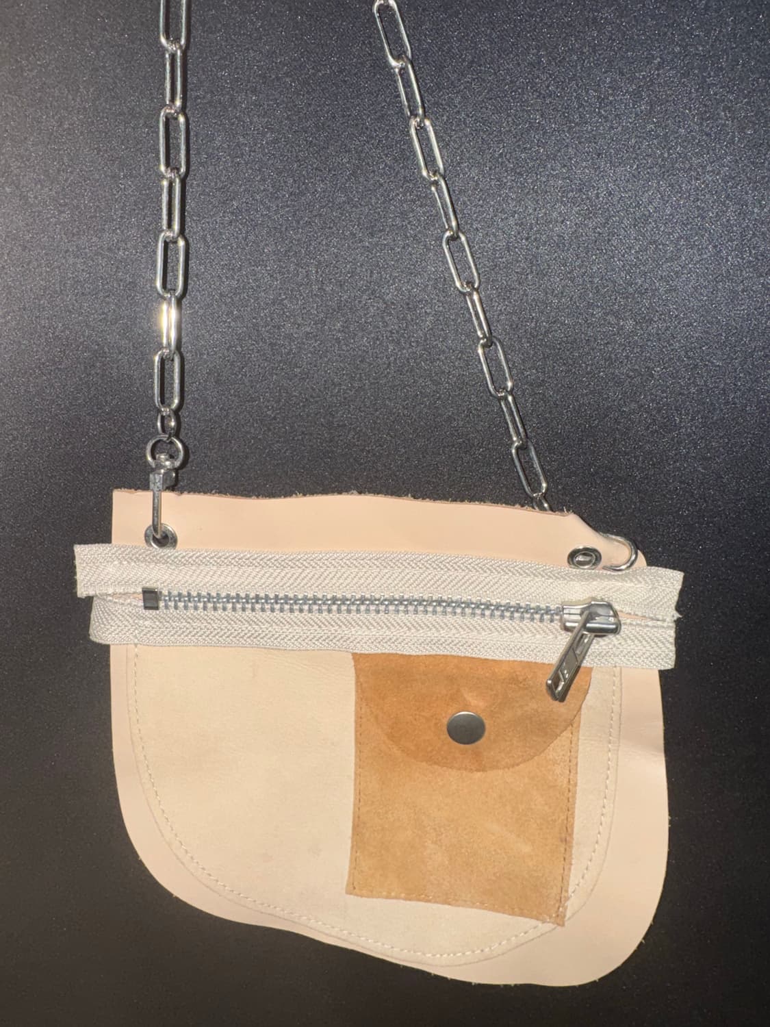 더뮤지엄비지터 Applique Pouch 미니백 베이지 상품이미지2