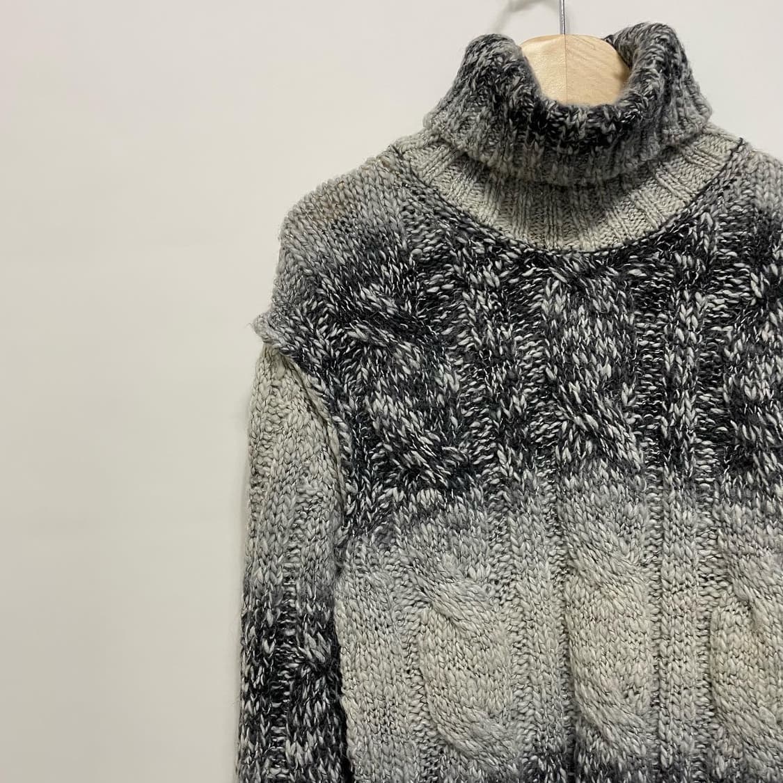 돌체 앤 가바나 니트 상품이미지2