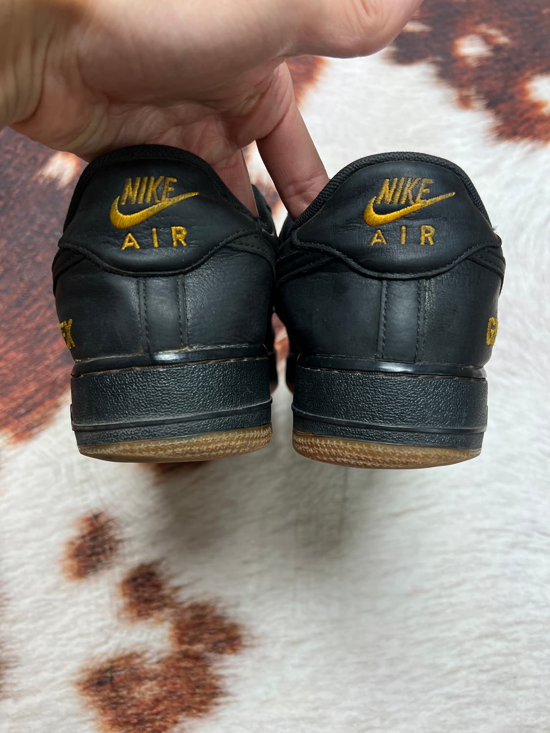 나이키 에어포스 1 고어텍스 블랙 285mm 상품이미지5