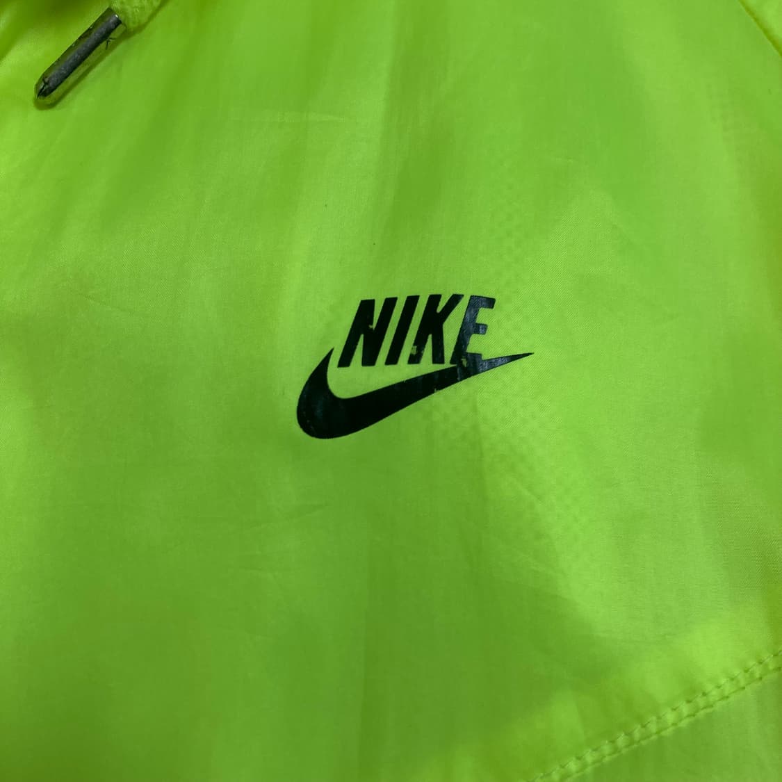 나이키 퓨추라 스몰 로고 네온 바람막이 상품이미지2