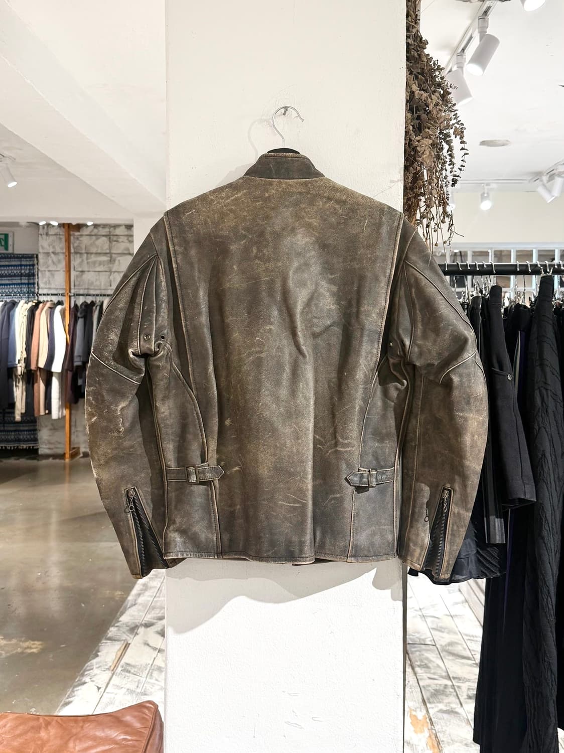 페리 앨리스 브라운 워시드 카우레더 자켓 상품이미지6