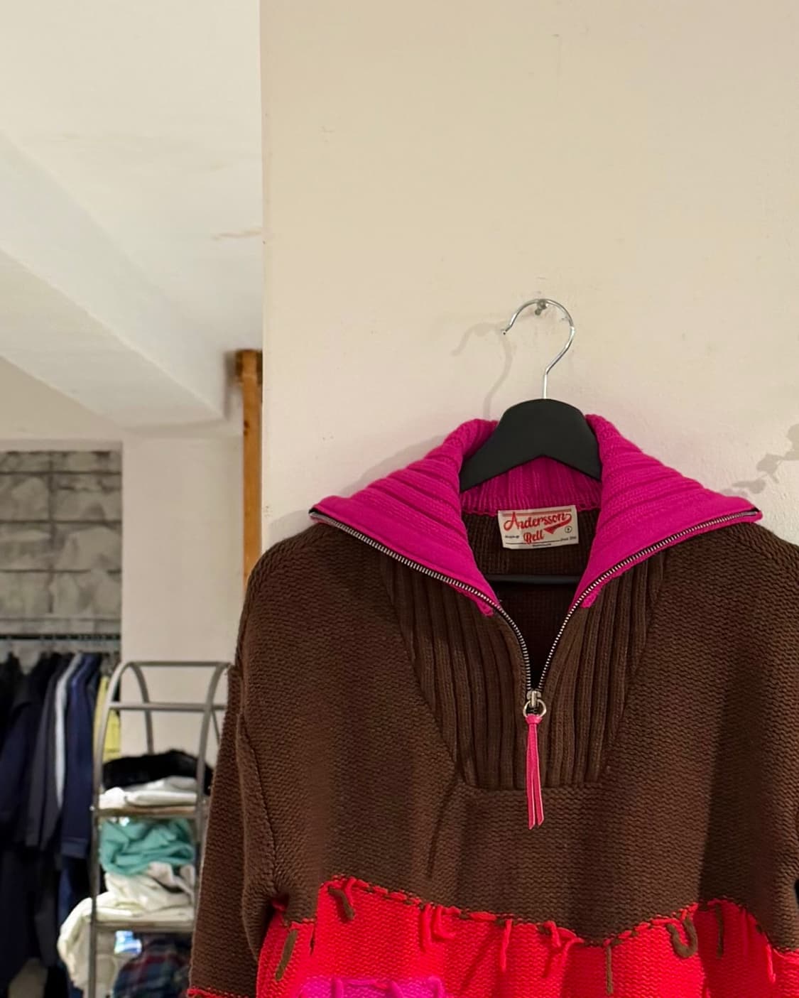 앤더슨 벨 브라운 스트라이프 울블랜드 마운틴 하프 집 스웨터 상품이미지2