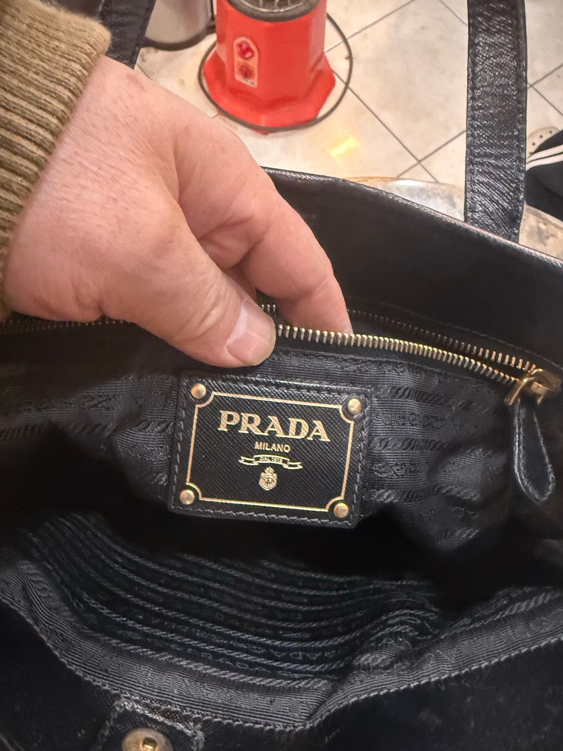 정품 프라다 나일론 토트백 팝니다 상품이미지8