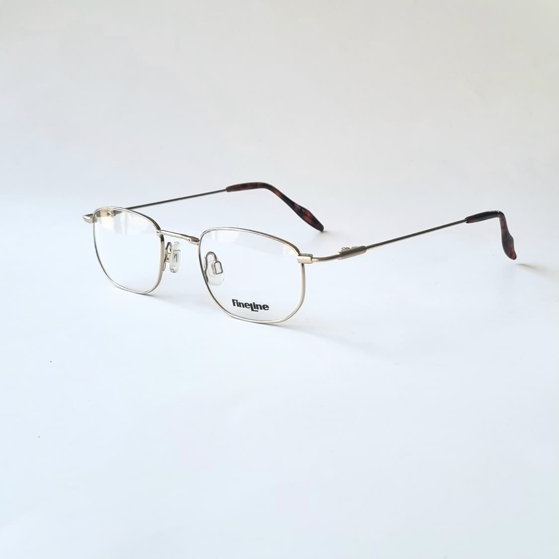 데드스탁 클래식의 정석 스퀘어메탈 안경테 555 상품이미지4