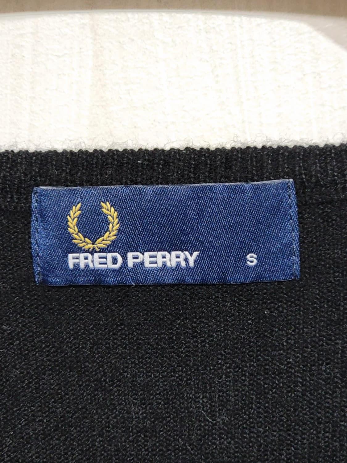 (M) 프레드페리 아가일 니트 브이넥 울스웨터  상품이미지3