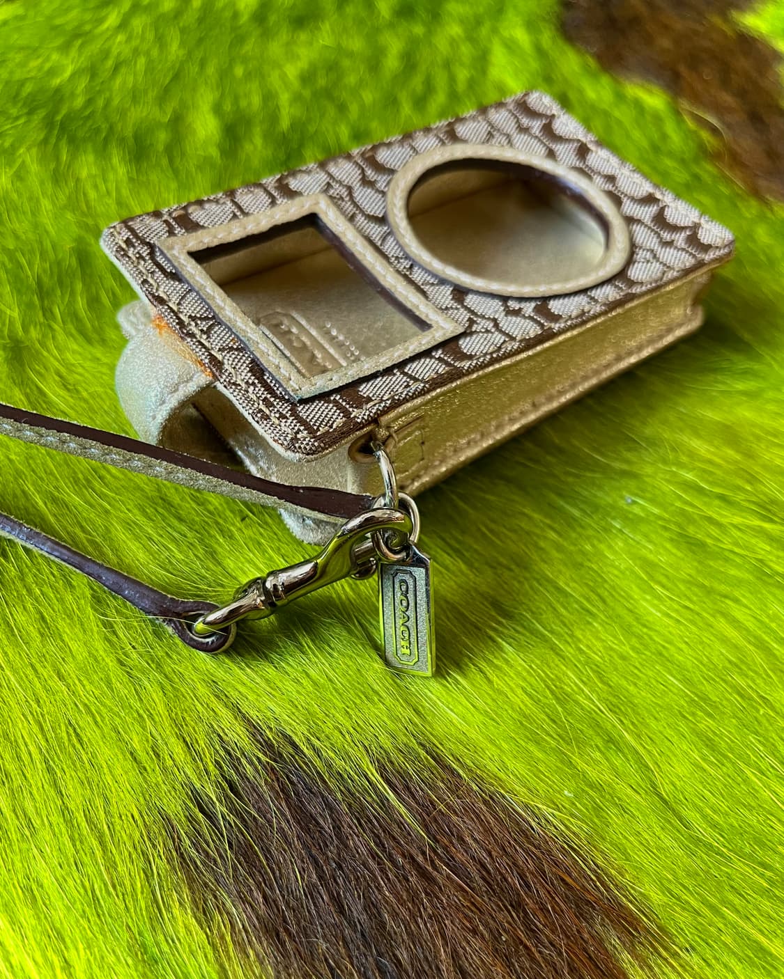 2000s Old COACH Archive MP3 Case Keyring 상품이미지6