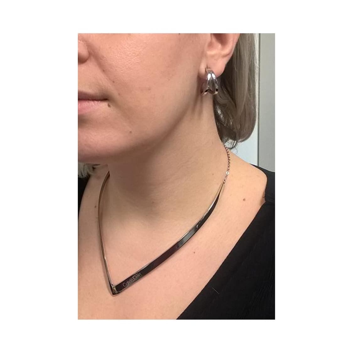 캘빈클라인 아웃라인 네크리스 뱅글초커 폴리쉬드 실버 유광브이 희귀 목걸이 상품이미지9