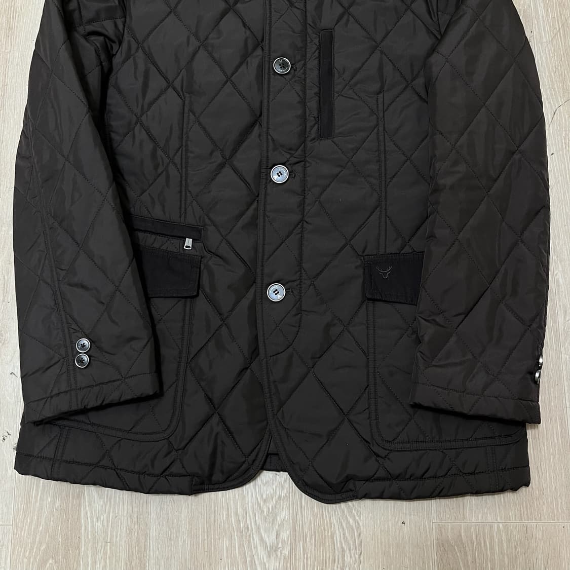 타운젠트 클래식 넥비죠 퀄팅자켓 [브라운] M/95 상품이미지3