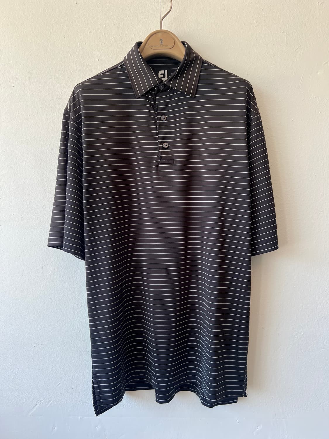 풋조이 남성 다크브라운 기능성반팔티셔츠 골프티셔츠 상품이미지2