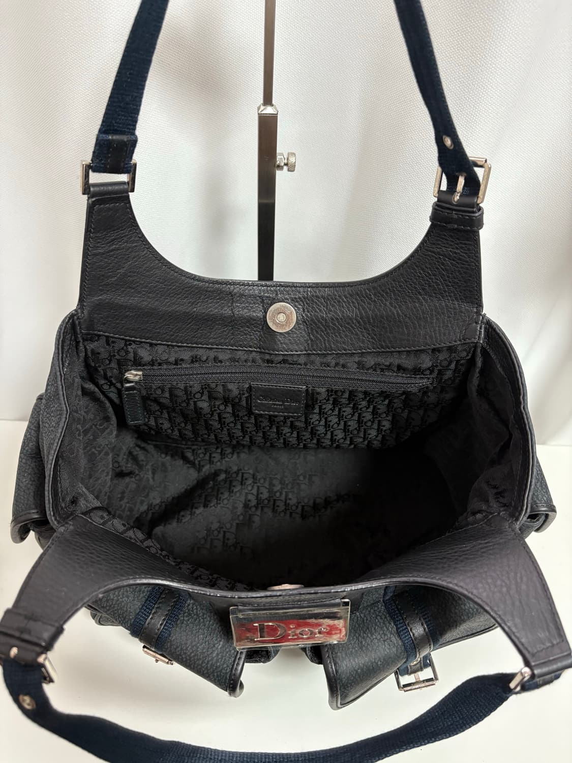 디올 스트릿시크 누벅레더 숄더백 상품이미지9