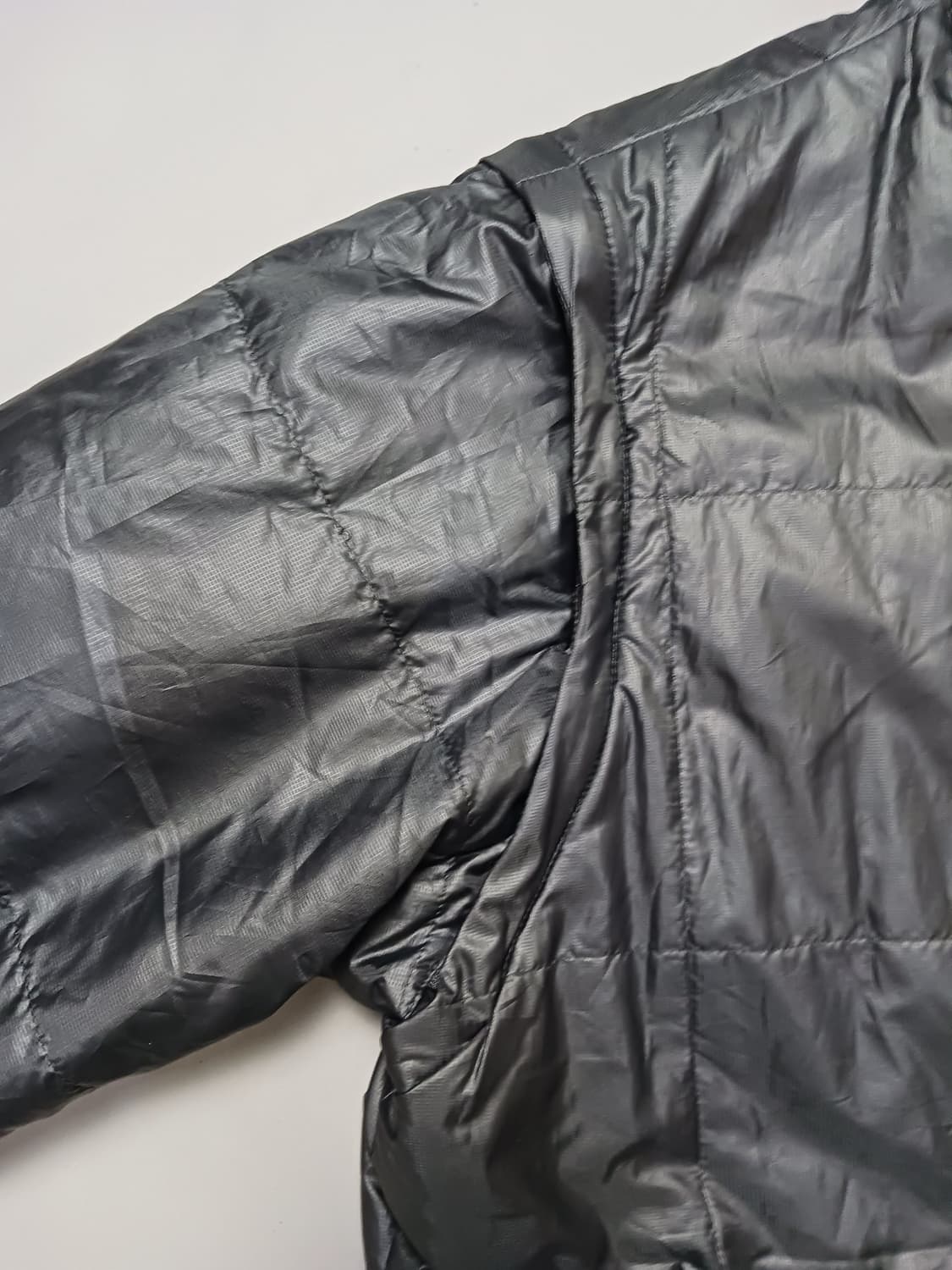 [L] 트루사르디 골프 블랙 경량 퀄팅 베스트 패딩 상품이미지3