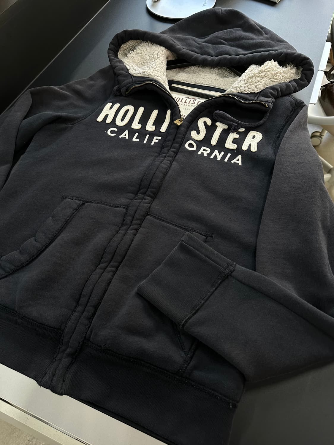 홀리스터 울프죠 양털 후드집업 상품이미지5