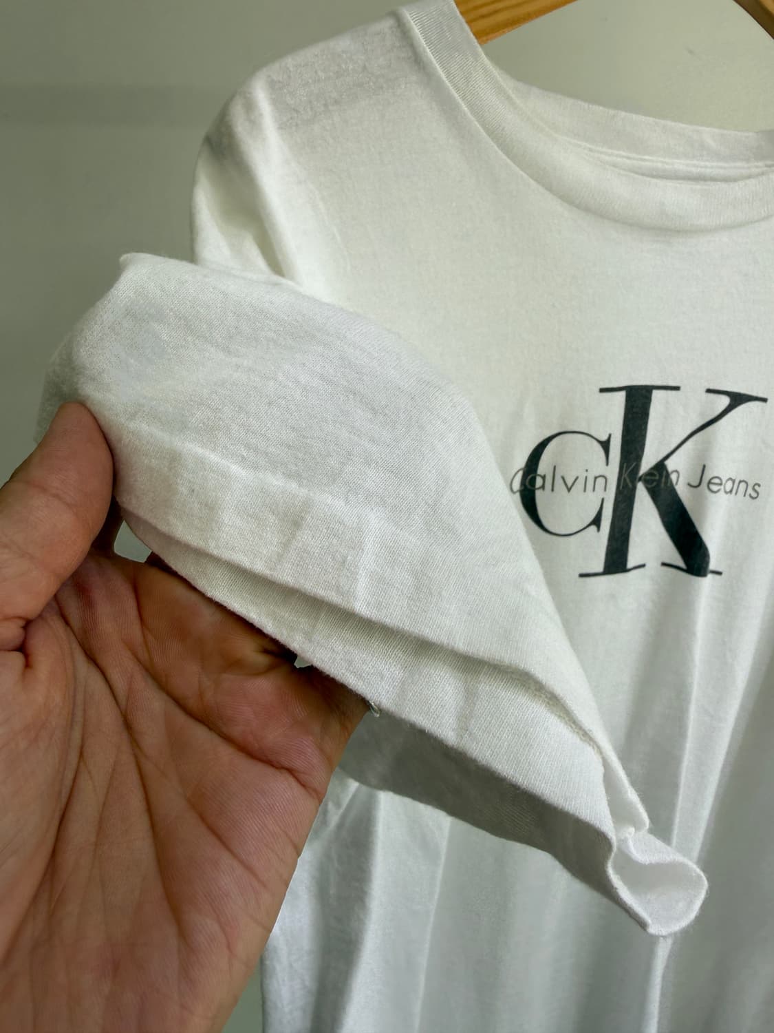 90's CALVIN KLEIN (Made in USA) 반팔티셔츠  상품이미지3