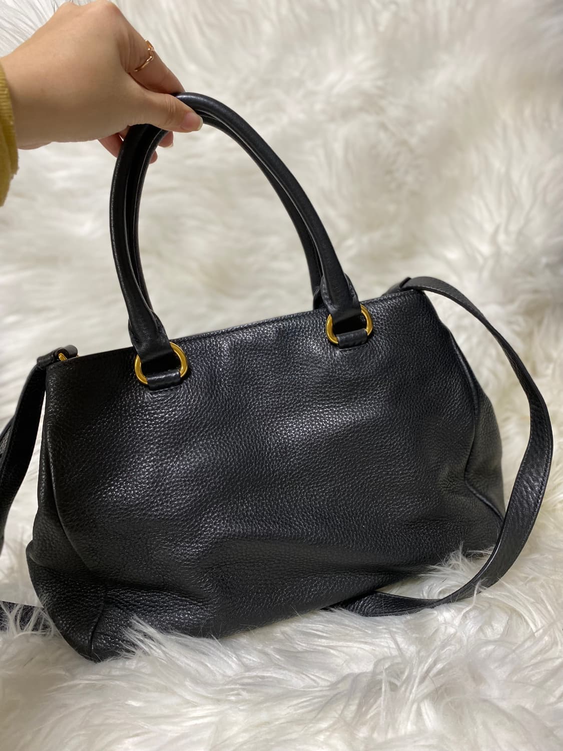 프라다  비텔로 다이노 레더 토트 숄더백 블랙 금장 상품이미지5