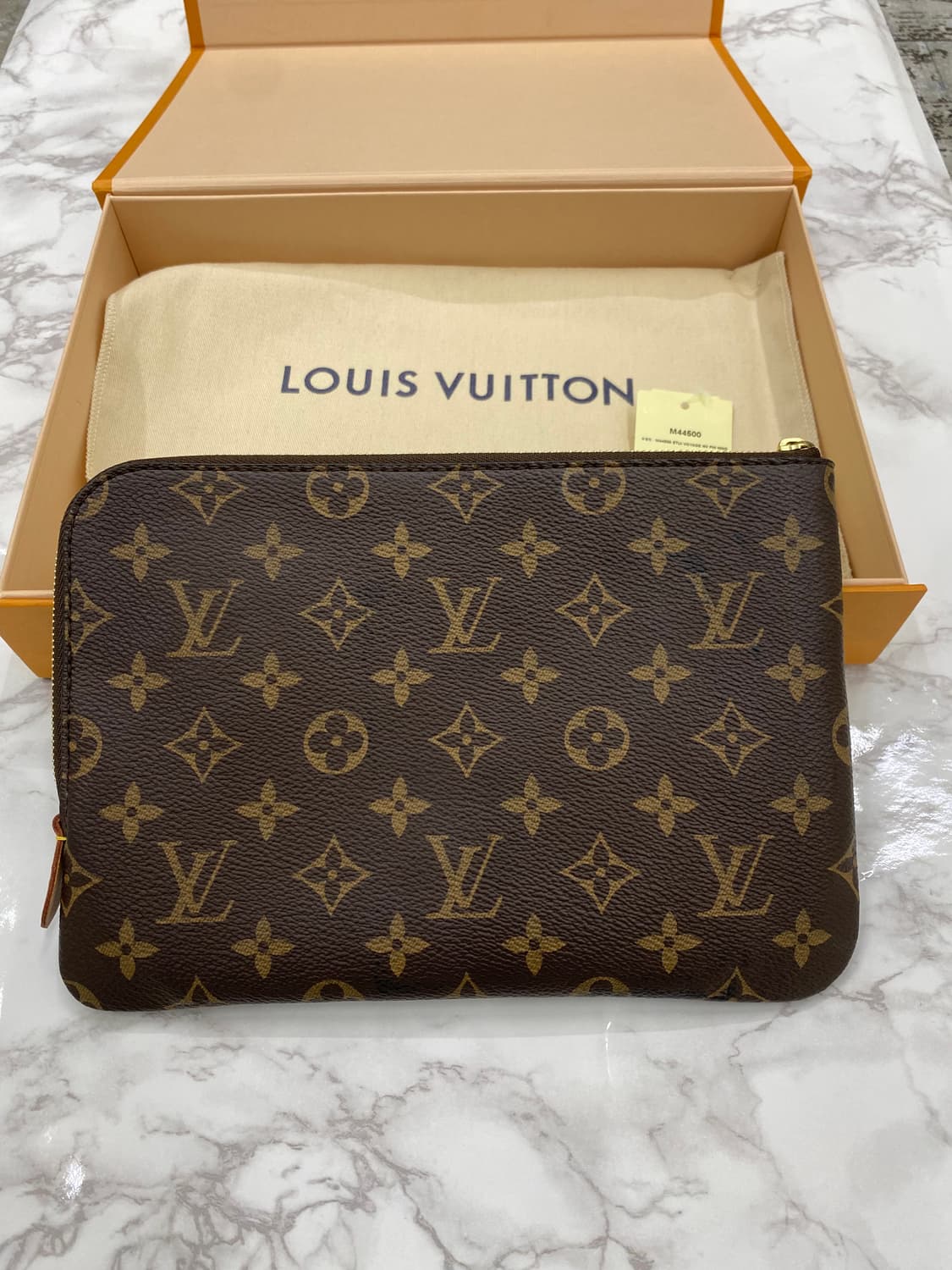 루이비통 에튀 보야주 클러치PM 상품이미지2