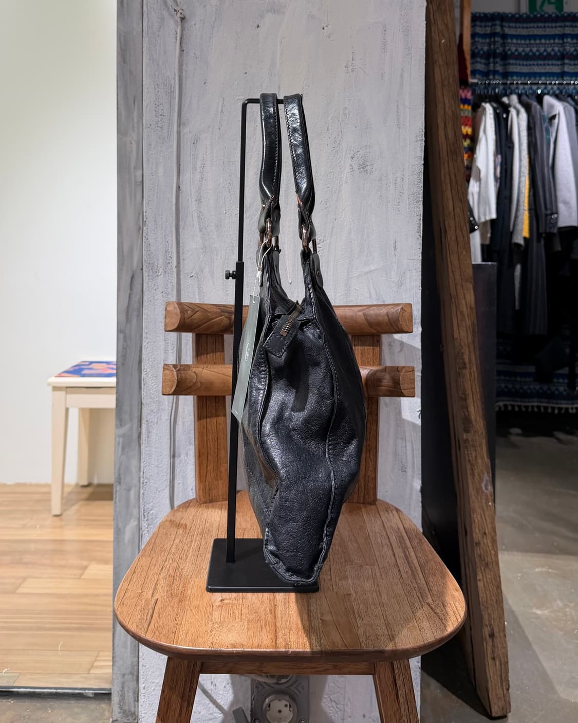 펜디 블랙 디아블로 레더 숄더백 상품이미지5