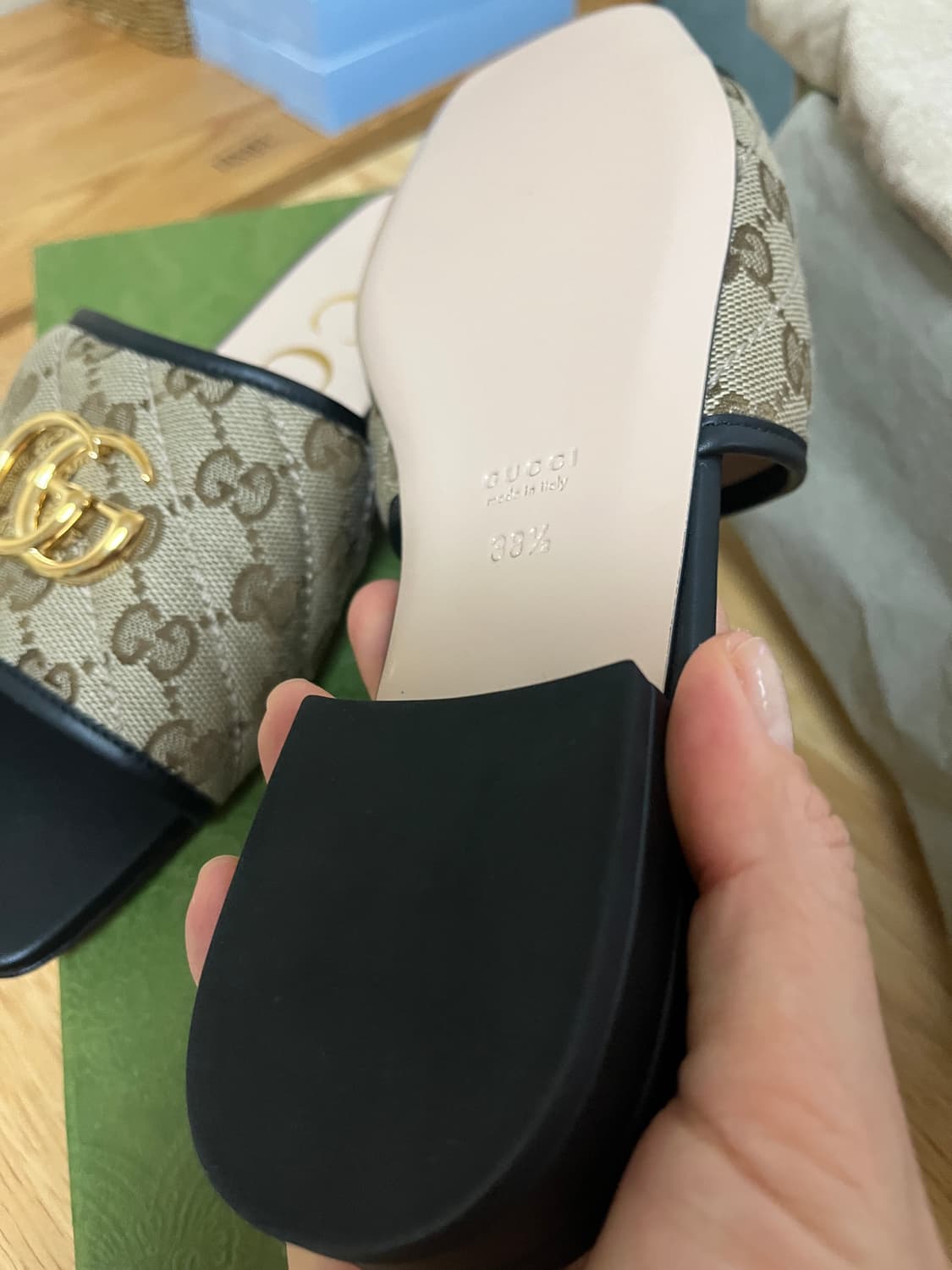 새상품 (W) 구찌 GG 마틀라세 캔버스 슬라이드 샌들 베이지 에보니 상품이미지3