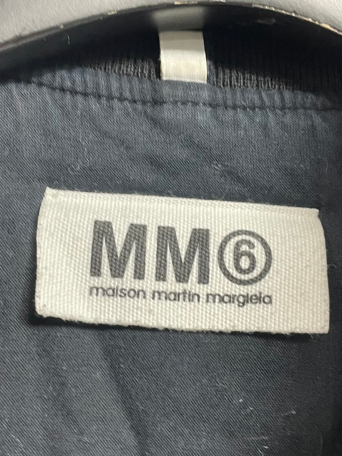 MM6 마르지엘라 언발란스 롱 퀼팅 자켓 (on.207) 상품이미지5