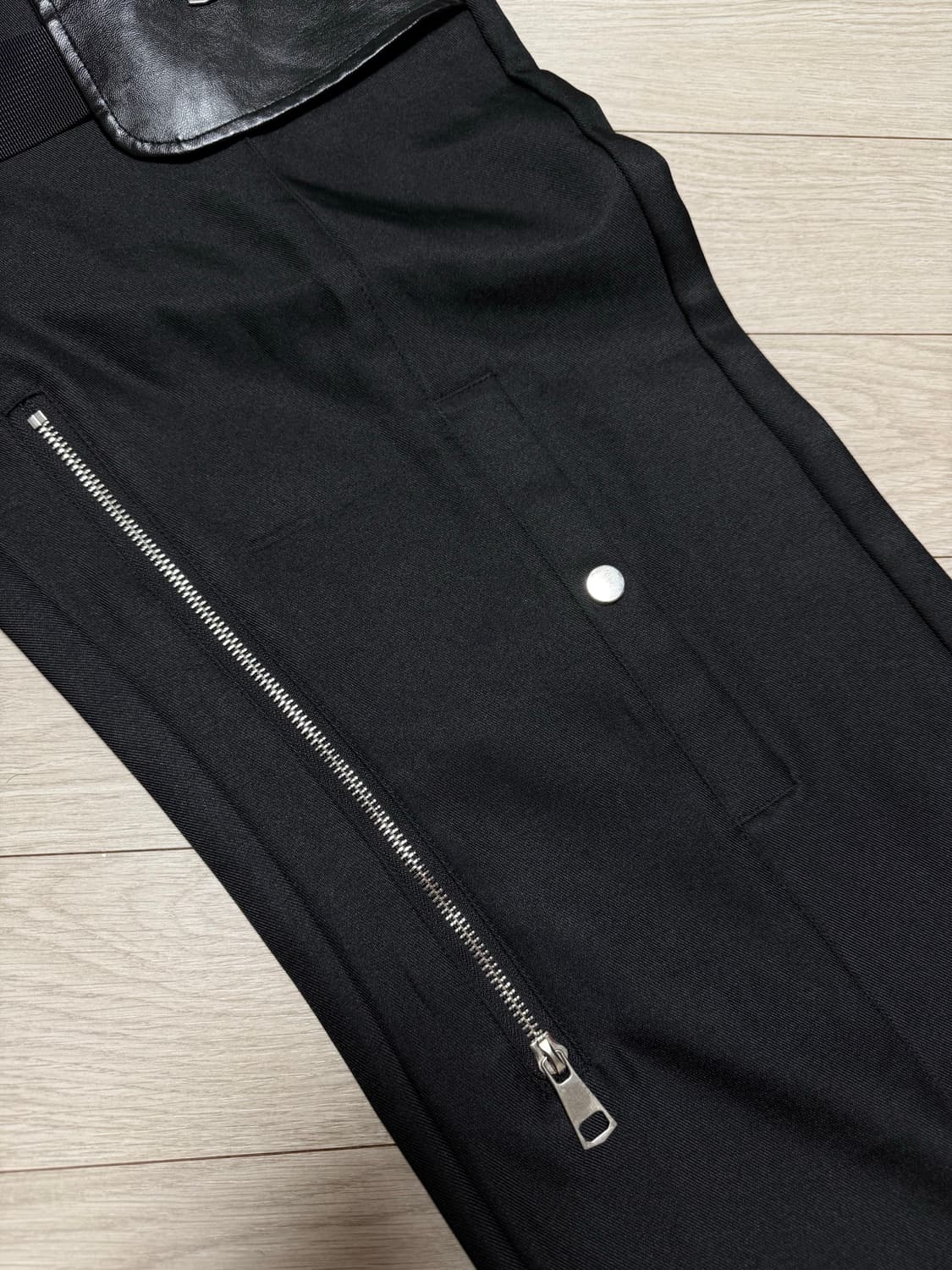 버튼 디테일 플레어 팬츠 상품이미지6