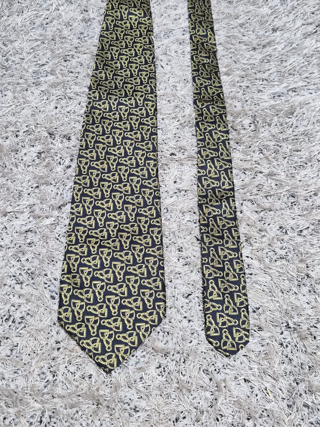 버버리Burberry 금장 패턴 넥타이 Free - N34 상품이미지5