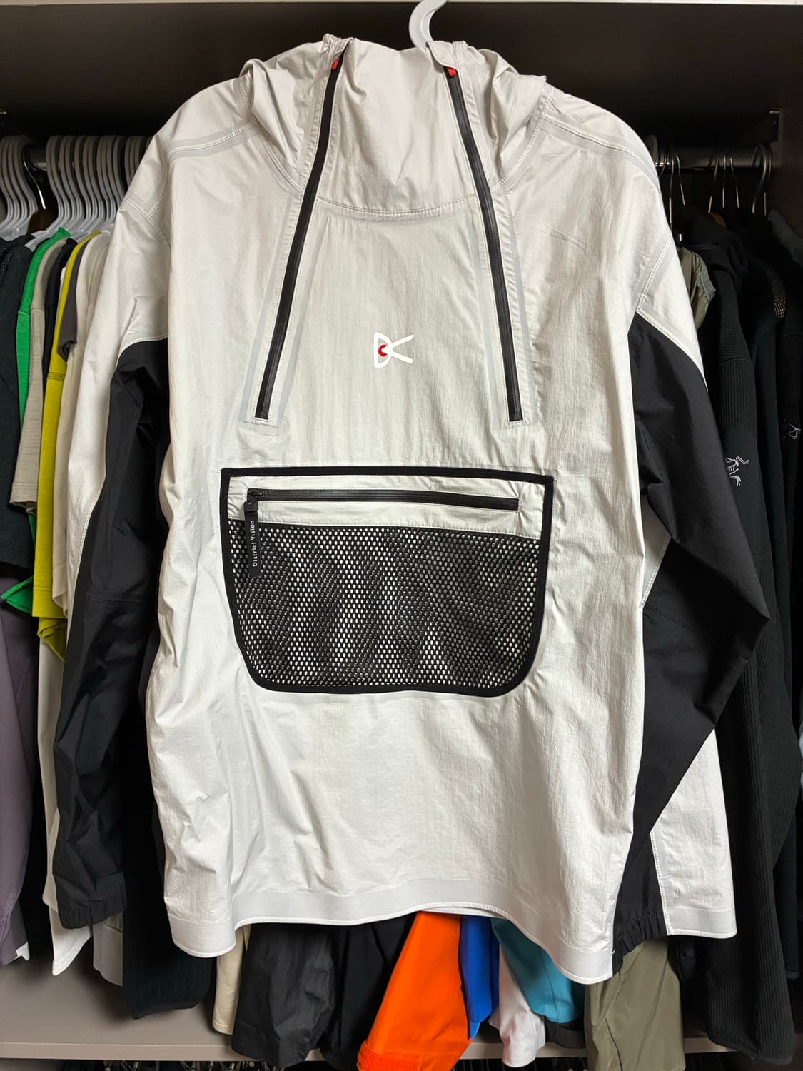 디스트릭트비전 바람막이 상품이미지1