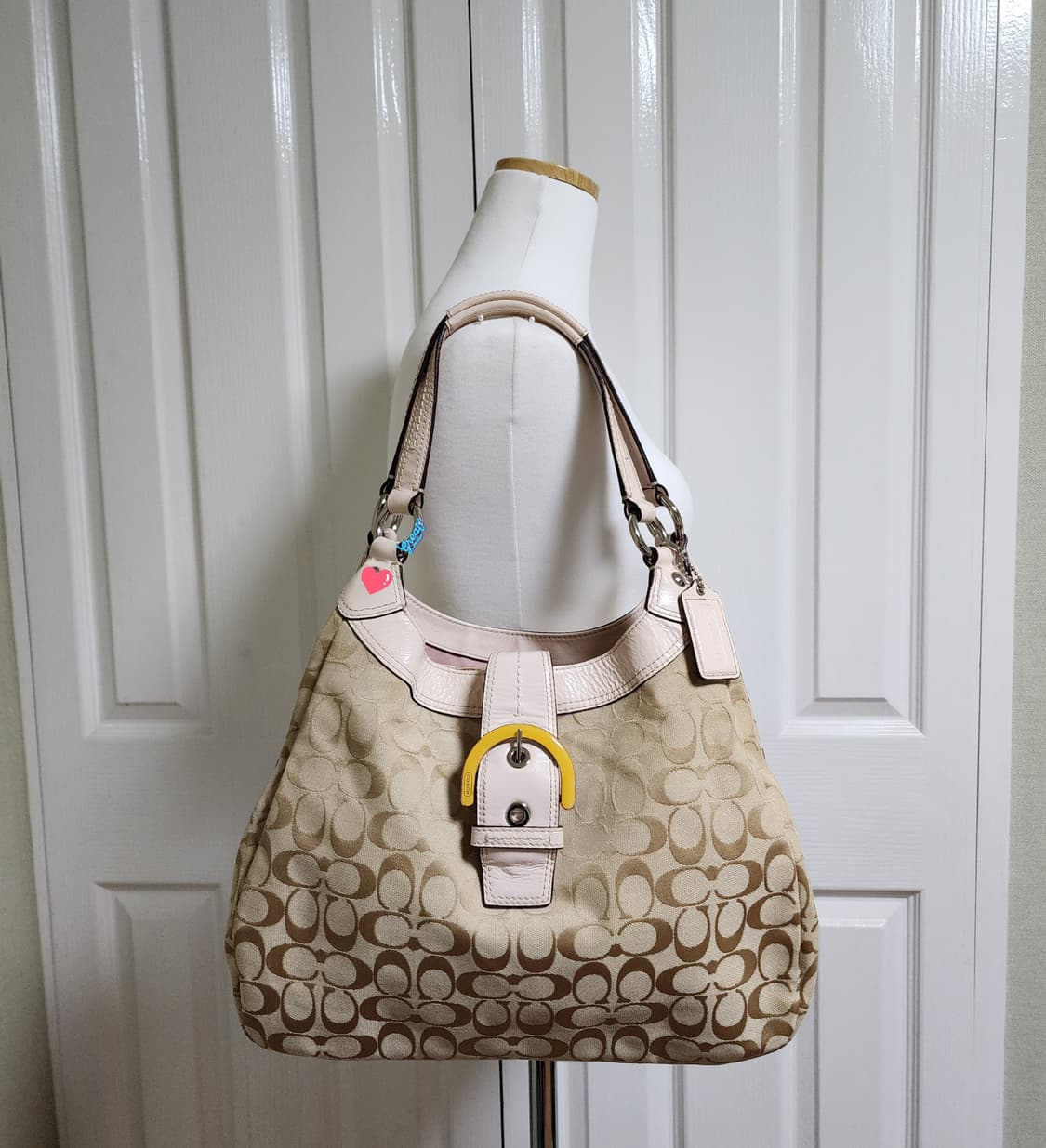 상태굿굿) 코치 버클 호보백 상품이미지1