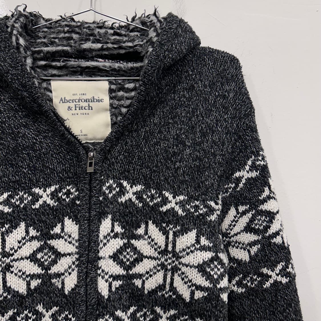 아베크롬비 앤 피치 노르딕패턴 니트 후드집업 상품이미지1