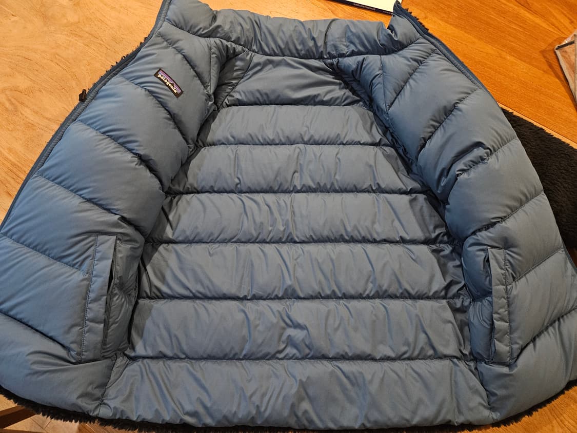 새상품 파타고니아 사일런트 리버시블 양면 양털 다운 패딩 블랙/블루 상품이미지4
