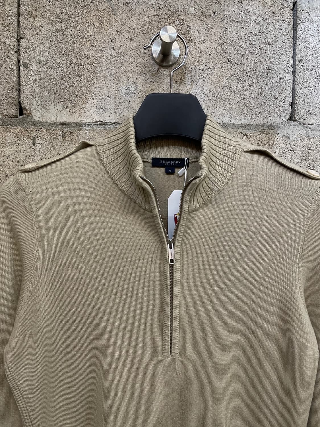 버버리 하프집업 견장 니트  상품이미지7