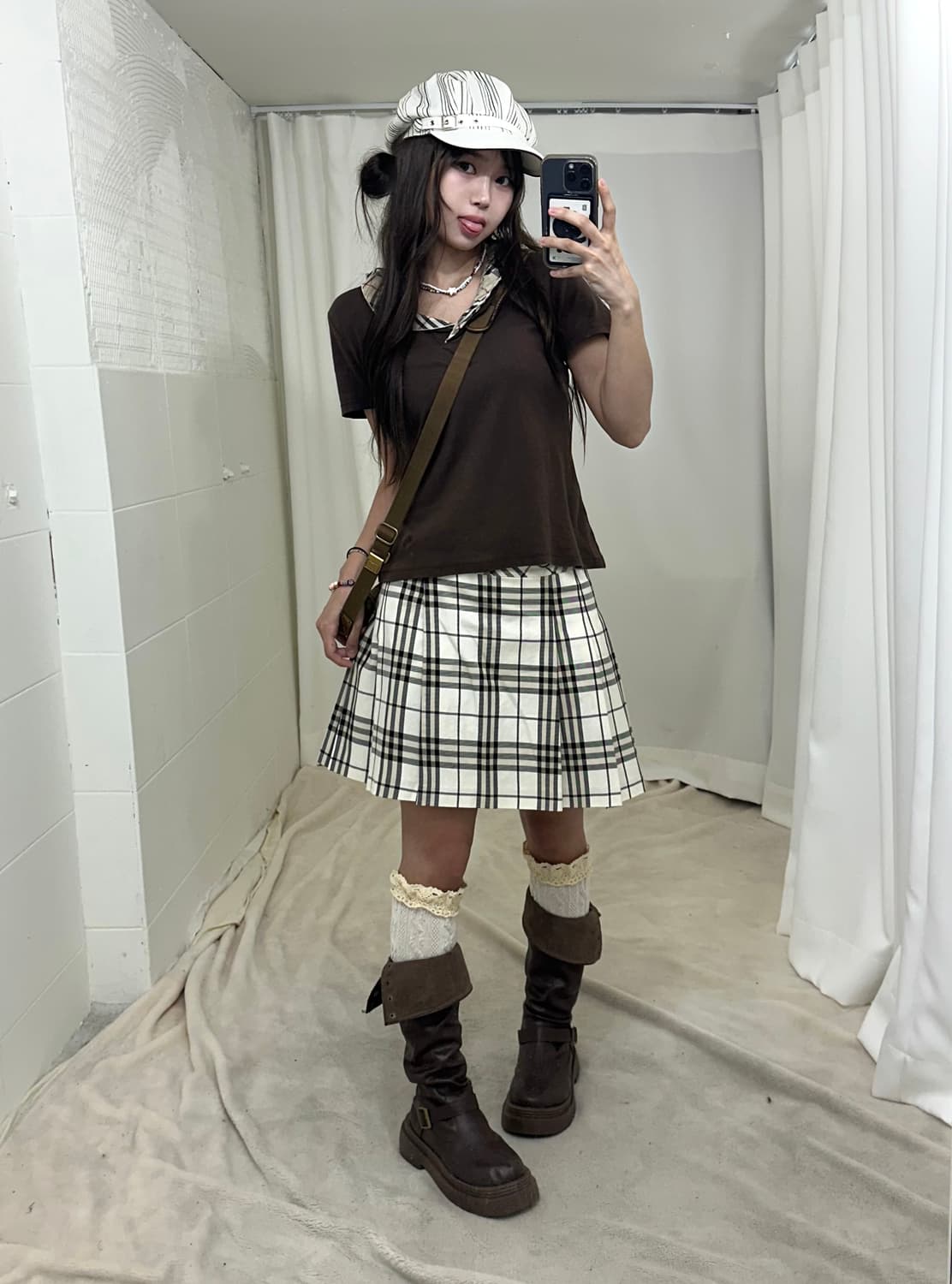 버버리 체크 카라 브라운 반팔 티셔츠 상품이미지2