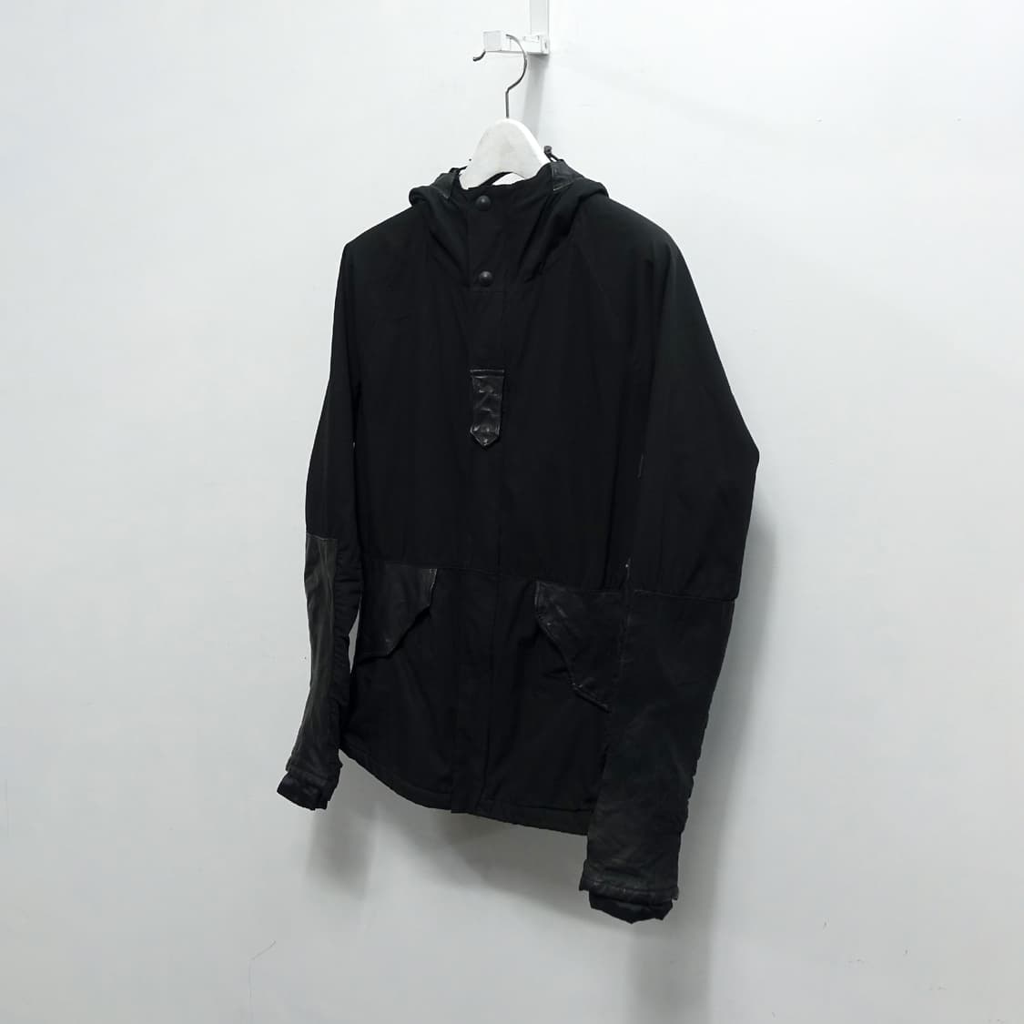 [3]RIPVANWINKLE 립반윙클 카우레더 나일론 파카 상품이미지4