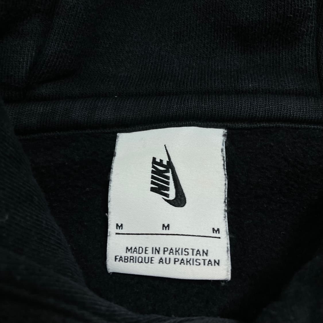 나이키 nrg 스우시 스몰 로고 블랙 미니멀 후드티 상품이미지3